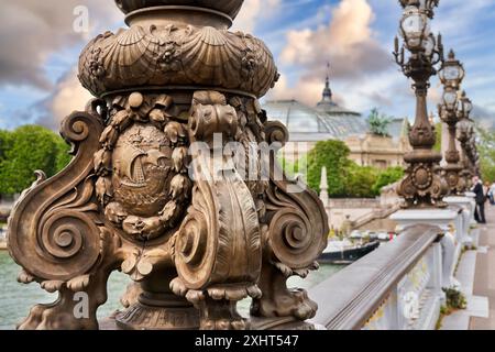 Detail, Straßenlaterne, Pont Alexandre III, Grand Palais, Paris, Frankreich Stockfoto