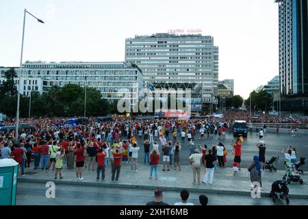 Madrid, Spanien. Juli 2024. Die Spieler der spanischen Fußballmannschaft während der Feier mit Hunderten von Fans zur Feier der UEFA EURO 2024 auf der Plaza de Colon in Madrid, am 15. Juli 2024, Spanien Credit: SIPA USA/Alamy Live News Stockfoto