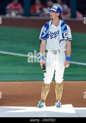 Arlington, Usa. Juli 2024. Der Shortstop Bobby Witt Jr. (7) von Kansas City Royals wird am Montag, den 15. Juli 2024, während des Home Run Derbys vorgestellt, das zum All Star Game im Globe Life Field in Arlington, Texas, führt. Foto: Matt Pearce/UPI Credit: UPI/Alamy Live News Stockfoto