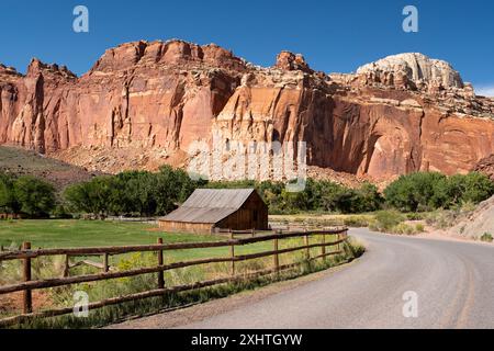 Blick auf die Gifford Homestead Scheune in Fruita Utah im Capitol Reef National Park Stockfoto