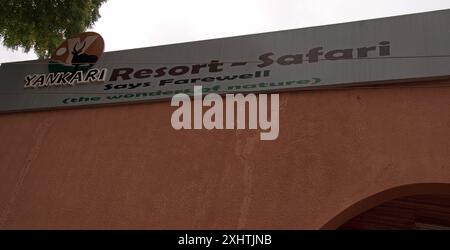 Abschiedsschild, Yankari Game Reserve, Bauchi State, Nigeria, Afrika. Das Yankari Game Reserve ist eine der größten Touristenattraktionen Nigerias. Mit vielen Stockfoto