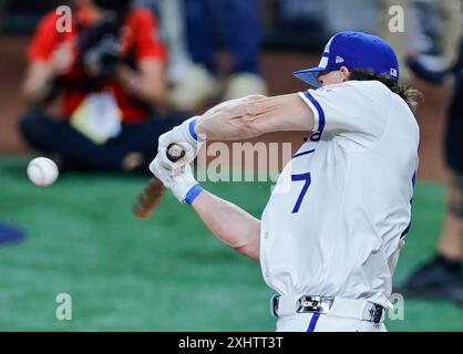 Arlington, Usa. Juli 2024. Der Shortstop Bobby Witt Jr. (7) von Kansas City Royals tritt am Montag, den 15. Juli 2024, in der Finalrunde des Home Run Derby an, der zum All Star Game im Globe Life Field in Arlington, Texas, führt. Foto: Matt Pearce/UPI Credit: UPI/Alamy Live News Stockfoto