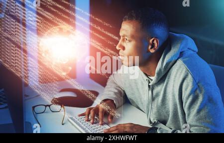 Black man, Hacker und Code-Fehler überlagern das Problem der Cybersicherheit mit der Codierungsgrafik für Cyberkriminalität. Programmiergerät, Nacht- und Software-Update ein Stockfoto