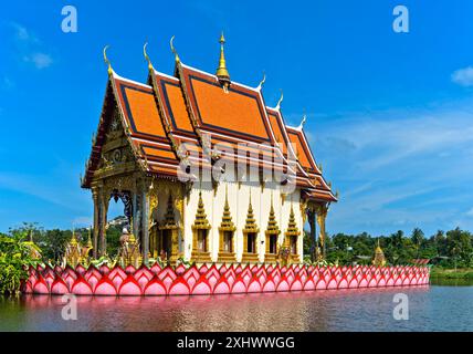 Gebetshalle imTempel Wat Plai Laem, Koh Samui, Thailand *** Gebetshalle des Tempels Wat Plai Laem, Koh Samui, Thailand *** Gebetshalle im Tempel Stockfoto