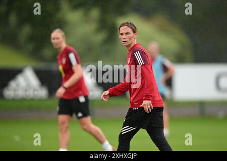 CARDIFF, GROSSBRITANNIEN. Juli 2024. Wales' Jess Fishlock während eines Trainings im Vale Resort in Cardiff am 15. Juli 2024. (Bild von Ashley Crowden/FAW) Credit: Football Association of Wales/Alamy Live News Stockfoto