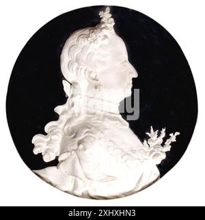 Relief mit Königin Caroline Mathilde, Ehefrau von Christian VII., geschaffen von Daniel Adzer (1732–1808) und Hartman Beeken (1743–1781). Stockfoto