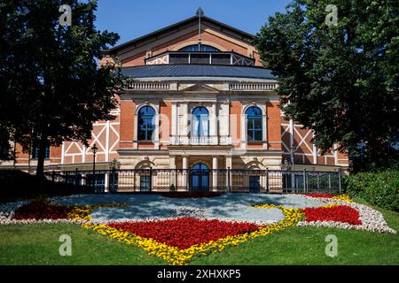 15. Juli 2024, Bayern, Bayreuth: Das Bayreuther Festspielhaus. Foto: Daniel Karmann/dpa Stockfoto