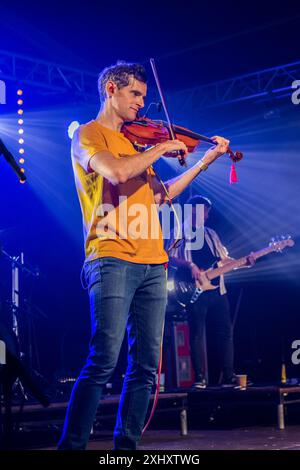 Manran, die mit dem schottischen Preis ausgezeichnete Gruppe, trat live auf der Bühne beim 2024 Gate to Southwell Music Festival in England auf. Stockfoto