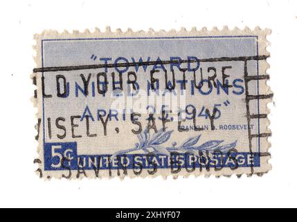 Ein Jahrgang zu den Vereinten Nationen Briefmarken aus den USA auf weißem Hintergrund. Stockfoto