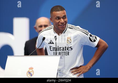 Neuer Real Madrid Spieler Kylian Mbappe während einer Präsentation im Santiago Bernabeu Stadion in Madrid, Spanien. Bilddatum: Dienstag, 16. Juli 2024. Stockfoto