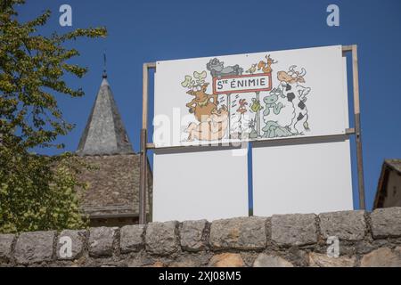 Sinn mit Wappen, Logo des Dorfes Saine Enimie, Lozère, Gorges du Tarn, Frankreich Stockfoto