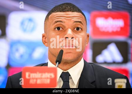 Madrid, Spanien. Juli 2024. Kylian MBAPPE während der Pressekonferenz während seiner Präsentation als neuer Spieler von Real Madrid CF am 16. Juli 2024 im Santiago Bernabeu Stadion in Madrid, Spanien - Foto Matthieu Mirville/DPPI Credit: DPPI Media/Alamy Live News Stockfoto