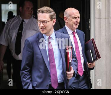 London, 16. Juli 2024. Darren Jones, Chief Secretary of the Treasury, MP Bristol North West und John Healey, Verteidigungsminister, MP Rawmarsh und Conisbrough. Die Minister nehmen an der Kabinettssitzung der Labour Party in der Downing Street, London, UK, Teil. Credit: Imageplotter/Alamy Live News Stockfoto