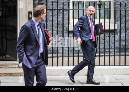 London, 16. Juli 2024. Darren Jones, Chief Secretary of the Treasury, MP Bristol North West und John Healey, Verteidigungsminister, MP Rawmarsh und Conisbrough. Die Minister nehmen an der Kabinettssitzung der Labour Party in der Downing Street, London, UK, Teil. Credit: Imageplotter/Alamy Live News Stockfoto