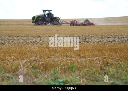 Uckermark GER, Deutschland, 20240715,Uckermark, Mähdrescher *** Uckermark GER, Deutschland, 20240715,Uckermark, Mähdrescher Stockfoto