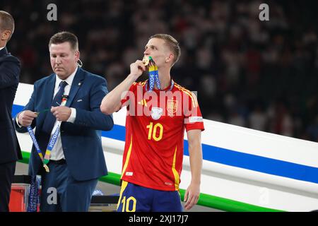 Dani Olmo (ESP), 14. JULI 2024 - Fußball / Fußball : Dani Olmo feiert, nachdem er das Endspiel der UEFA-Europameisterschaft Deutschland 2024 gewonnen hat 2-1 England im Olympiastadion in Berlin. (Foto: Mutsu Kawamori/AFLO) Stockfoto