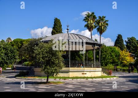 Pavillon "Kiosque A Musique" in Albert 1er Garten, Nizza, Südfrankreich, 2019. Quelle: Vuk Valcic / Alamy Stockfoto