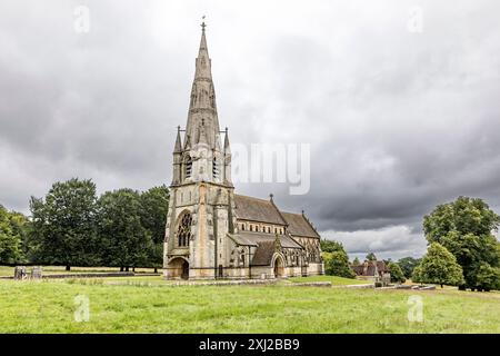 Die Church of St Mary, Studley Royal, ist eine viktorianische, im frühen englischen Stil erbaute Kirche von William Burges. Sie befindet sich im gr Stockfoto