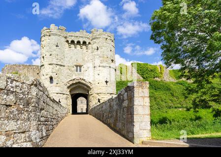 Carisbrooke Castle Isle of Wight - Carisbrook Castle Gatehouse Eingang zur Burg und Burgmauern Newport Isle of Wight England Großbritannien GB Europa Stockfoto