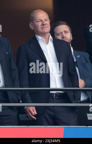 Berlin, Allemagne. Juli 2024. Bundeskanzler Olaf Scholz beim Fußball-Endspiel der UEFA Euro 2024 zwischen Spanien und England am 14. Juli 2024 im Olympiastadion in Berlin - Foto Jean Catuffe/DPPI Credit: DPPI Media/Alamy Live News Stockfoto