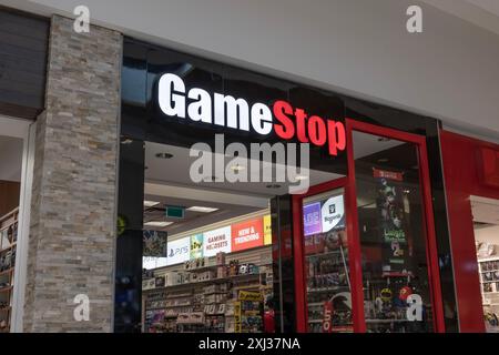 Windsor, ONT - 12. Juli 2024: GameStop Einkaufszentrum. GameStop ist ein Händler für Videospiele und Elektronik. Stockfoto