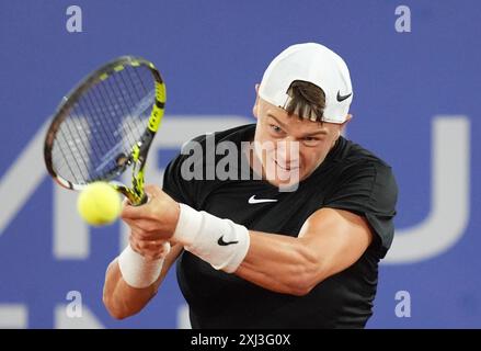 Hamburg, Deutschland. Juli 2024. Tennis, ATP Tour, Hamburg, Herren, Singles, 1 Runde, Marozsan (Ungarn) - Rune (Dänemark), Tennisstadion am Rothenbaum, Holger Rune in Aktion. Quelle: Marcus Brandt/dpa/Alamy Live News Stockfoto