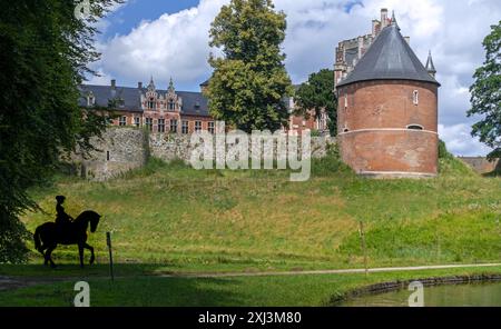 Kasteel van Gaasbeek, ursprünglich mittelalterliche Burg aus dem 13. Jahrhundert, wurde aber im 19. Jahrhundert renoviert Stockfoto