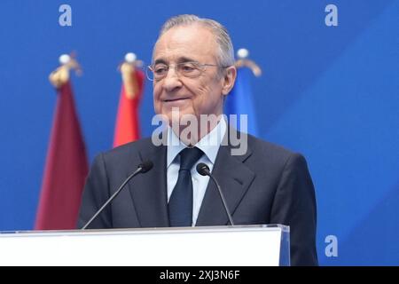 Madrid, Spanien. Juli 2024. Florentino Pérez während seiner Präsentation als neuer Spieler von Real Madrid CF am 16. Juli 2024 im Santiago Bernabeu Stadion in Madrid, Spanien - Foto Laurent Lairys/DPPI Credit: Abaca Press/Alamy Live News Stockfoto