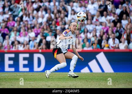 Lea Schueller (Deutschland, #07) am Ball, GER, Deutschland (GER) vs Oesterreich (AUT), DFB Frauen Nationalmannschaft, UEFA Frauen Fussball Frauen EM 2025 Qualifikation, 6. Spieltag, 16.07.2024 Foto: Eibner-Pressefoto/Michael Memmler Stockfoto