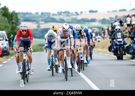 PAU, FRANKREICH - 12. JULI: während der 13. Etappe der 111. Auflage des Radrennens Tour de France 2024 hat Mathieu Van der Poel für das Team Alpecin Deceuninck eine 165,3 km lange Etappe mit Start in Agen und Ziel in Pau am 12. Juli 2024 in Pau, Frankreich, 07/2024 ( Foto: Jan de Meuleneir/Pool/GodingImages Stockfoto