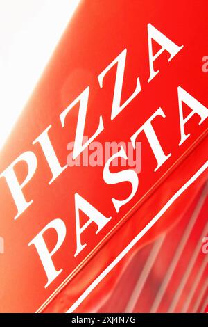 Schild für Pizza Pasta Restaurant Stockfoto