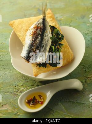 Sardinen- und Petersilienkuchen Stockfoto