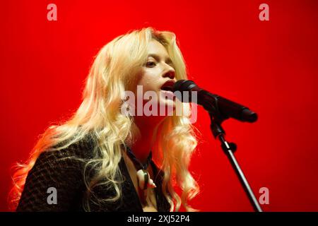 PAULA DALLA CORTE live auf der Fashion EP Show 2024 in der Berliner Uber Eats Music Hall am 24. Juni 2024 Stockfoto