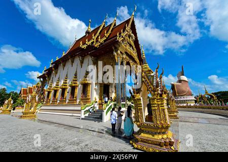 Gebetshalle im Tempel Wat Plai Laem, Koh Samui, Thailand Stockfoto