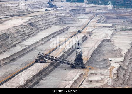 Tagebau Hambach, Braunkohlebergbau, größter Braunkohlebergbau Europas, RWE, Braunkohlebergbau Rheinisch, Elsdorf, Nordrhein-Westfalen, Deutschland Stockfoto