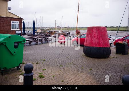 Sea Mine am Hythe Quay in Maldon, Essex Stockfoto