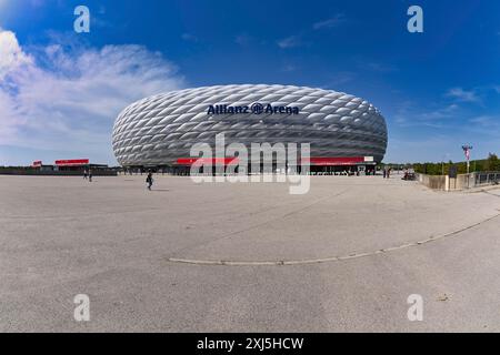 Außenansicht Allianz Arena, Logo, München, Bayern, Deutschland Stockfoto