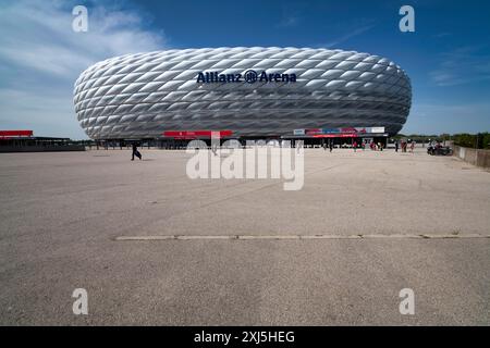 Außenansicht Allianz Arena, Logo, München, Bayern, Deutschland Stockfoto