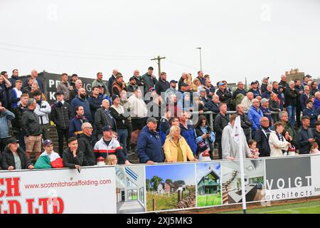 Gayfield Park, Arbroath, Großbritannien. Juli 2024. Premier Sports Cup Football, Arbroath gegen Dundee; Dundee Fans Credit: Action Plus Sports/Alamy Live News Stockfoto
