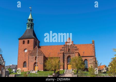 Vor Frue Kirke, Kirche unserer Lieben Frau auf dem Marktplatz, Backsteingebäude, Stufengiebel, Altstadt von Svendborg, Fyn, Fyn Island, Dänemark Stockfoto