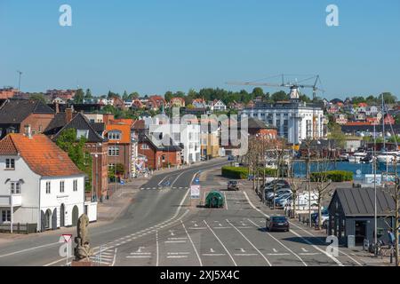Maritimes Svendborg, Stadtbild, Straße, Wartezone für Fähre, großer Gürtel, Ostsee, Fünen, Fünen, Dänemark Stockfoto