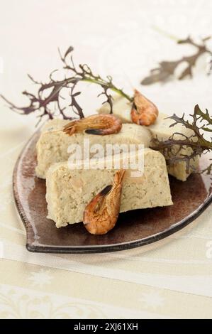 Makrele und braune Garnelenterrine Stockfoto