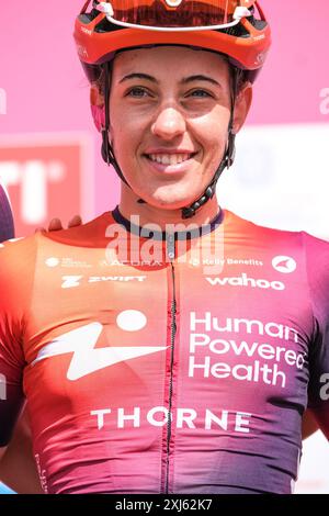 Pescara, Italien. Juli 2024. Linda Zanetti (ITA) von Human Powered Health am Start des Radsports Giro d'Italia Frauen 2024 Abfahrt der 8. Endphase von Pescara nach l'Aquila, Italien. (Foto: Davide Di Lalla/SOPA Images/SIPA USA) Credit: SIPA USA/Alamy Live News Stockfoto