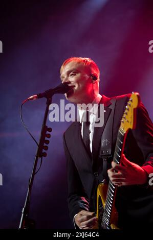 London, Vereinigtes Königreich. Juli 2024. Matt Skiba führt das Alkaline Trio an, während es eine ausverkaufte Show im Kentish Town Forum spielt. Cristina Massei/Alamy Live News Stockfoto