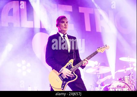 London, Vereinigtes Königreich. Juli 2024. Matt Skiba führt das Alkaline Trio an, während es eine ausverkaufte Show im Kentish Town Forum spielt. Cristina Massei/Alamy Live News Stockfoto