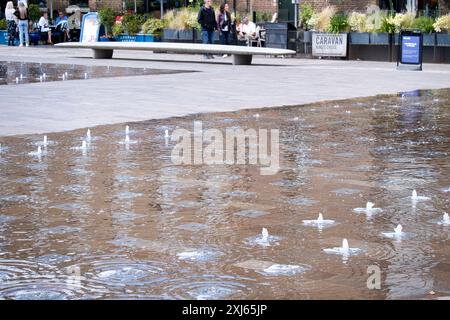 Granary Square Fountains Stockfoto