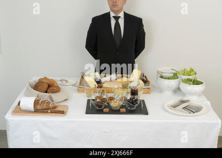 Käsebuffet und Beilagen Stockfoto