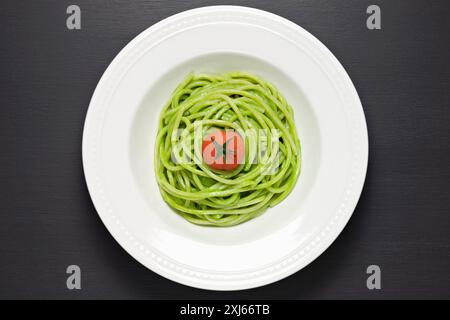 Spaghettis mit Pistou Stockfoto