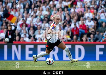 Lea Schueller (Deutschland, #07) am Ball, GER, Deutschland (GER) vs Oesterreich (AUT), DFB Frauen Nationalmannschaft, UEFA Frauen Fussball Frauen EM 2025 Qualifikation, 6. Spieltag, 16.07.2024 Foto: Eibner-Pressefoto/Michael Memmler Stockfoto