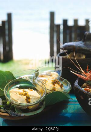 Mango- und Passionsfrucht-Sundae Stockfoto